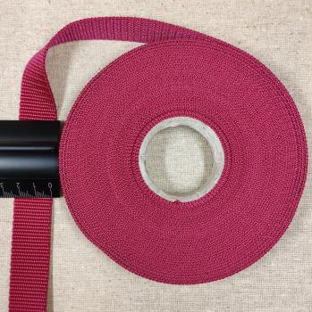 25mm Gurtband aus PP Farbe: bordeauxrot Menge pro Einheit : 1 Meter