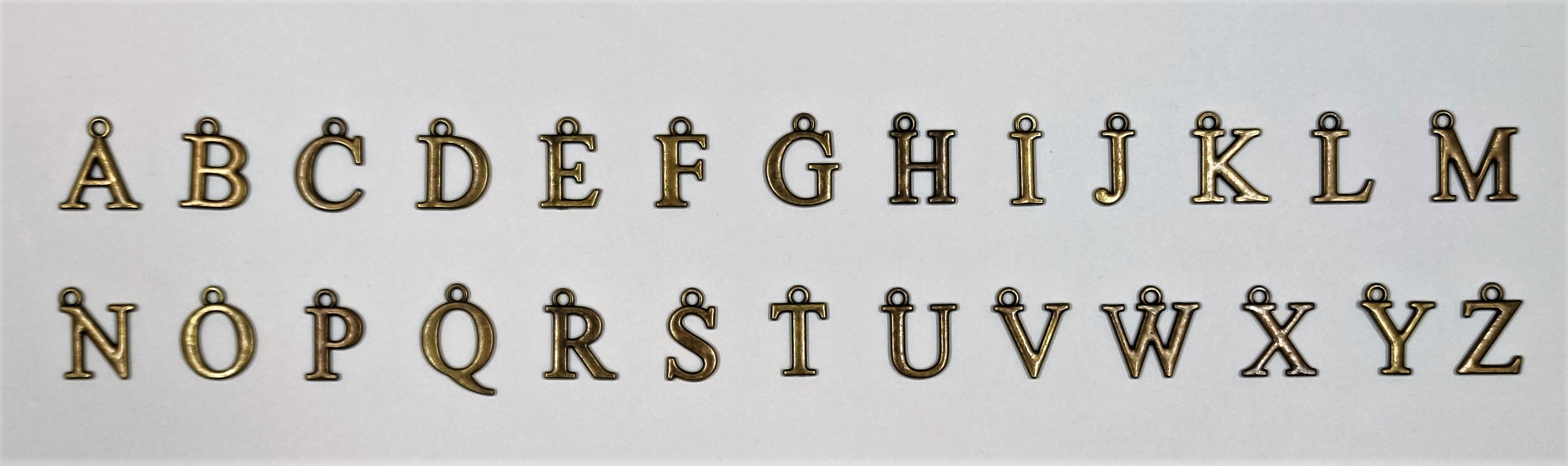 https://www.hobby-horse-shop.de/images/product_images/original_images/Buchstaben-bronze-ABC1-B1.jpg