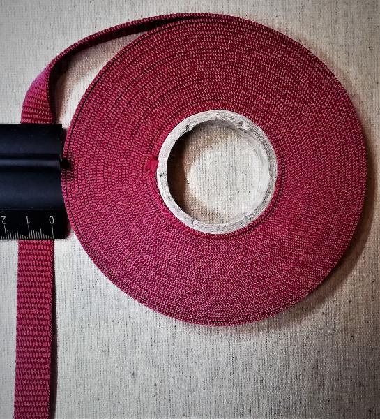 15mm Gurtband aus PP Farbe: bordeauxrot Menge pro Einheit : 2 Meter