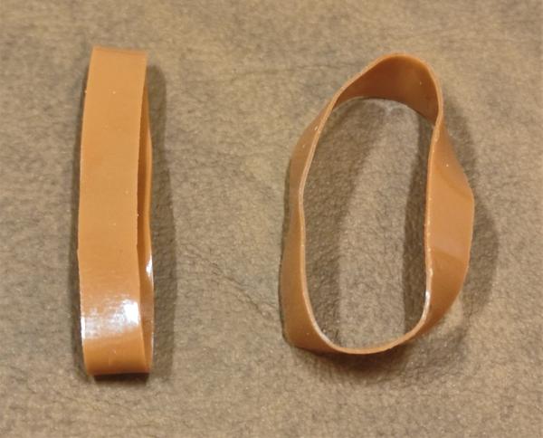 (MG10) - 50 Stück Mähnengummis aus Silikon braun - breit - gut dehnbar Made in Niederlande