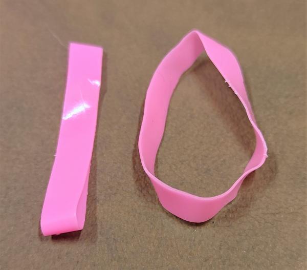 (MG9) - 50 pieces silicone mane gums pink - wide - good stretch Made in the Netherlands